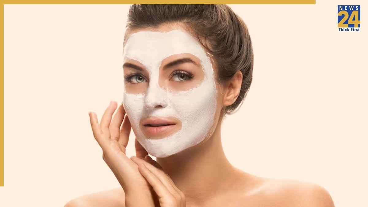 Facial Hair Removal: गेहूं का आटा सिर्फ रोटी के लिए नहीं! चेहरे के अनचाहे बालों के लिए ऐसे करें इस्तेमाल