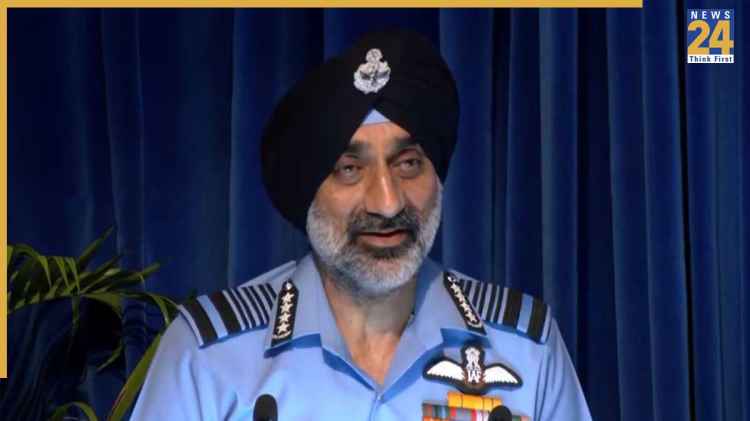 'दुश्मन के ठिकाने पहुंच से दूर नहीं', IAF प्रमुख की पाकिस्तान को चेतावनी