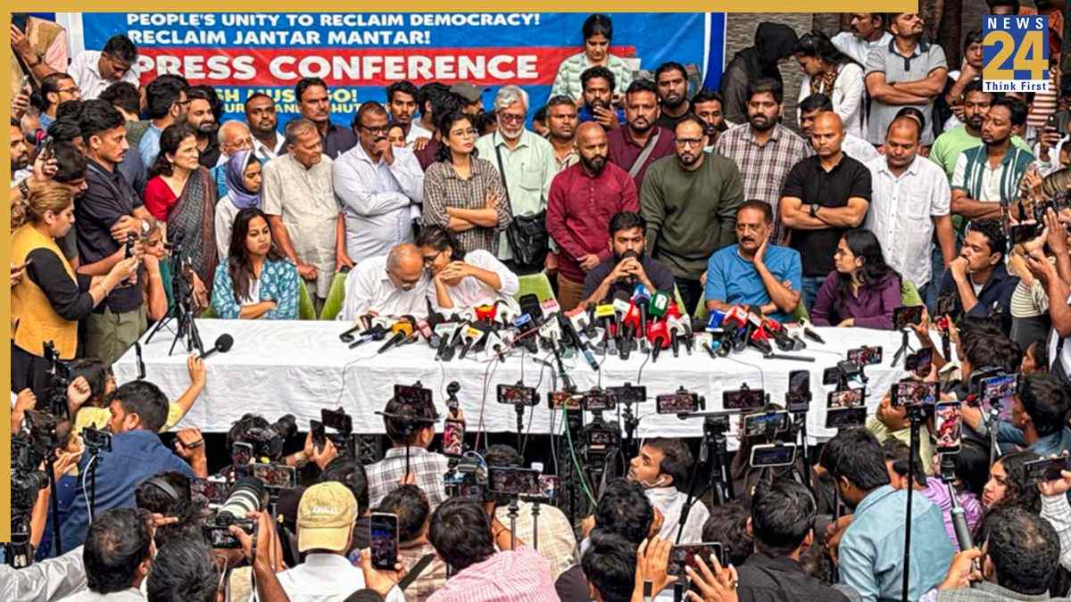 ‘सिर्फ एक शख्स…ज्ञानेश कुमार के लिए विपक्षी नेताओं, छात्रों को हिरासत में लिया गया’, CJP का बड़ा आरोप