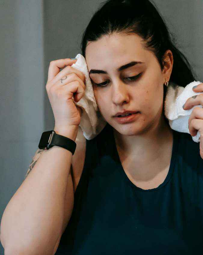लंबे समय तक बना रहता है मेकअप