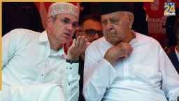 बगावत, सीक्रेट मीटिंग, रो पड़े MLAs... क्या खतरे में उमर अब्दुल्ला सरकार?