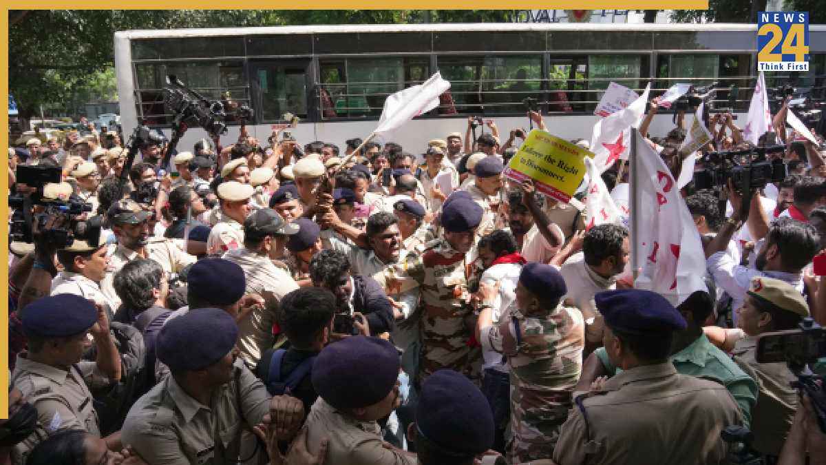CEC ज्ञानेश कुमार के खिलाफ जंतर-मंतर प्रोटेस्ट को लेकर दिल्ली पुलिस ने दर्ज किए 3 केस