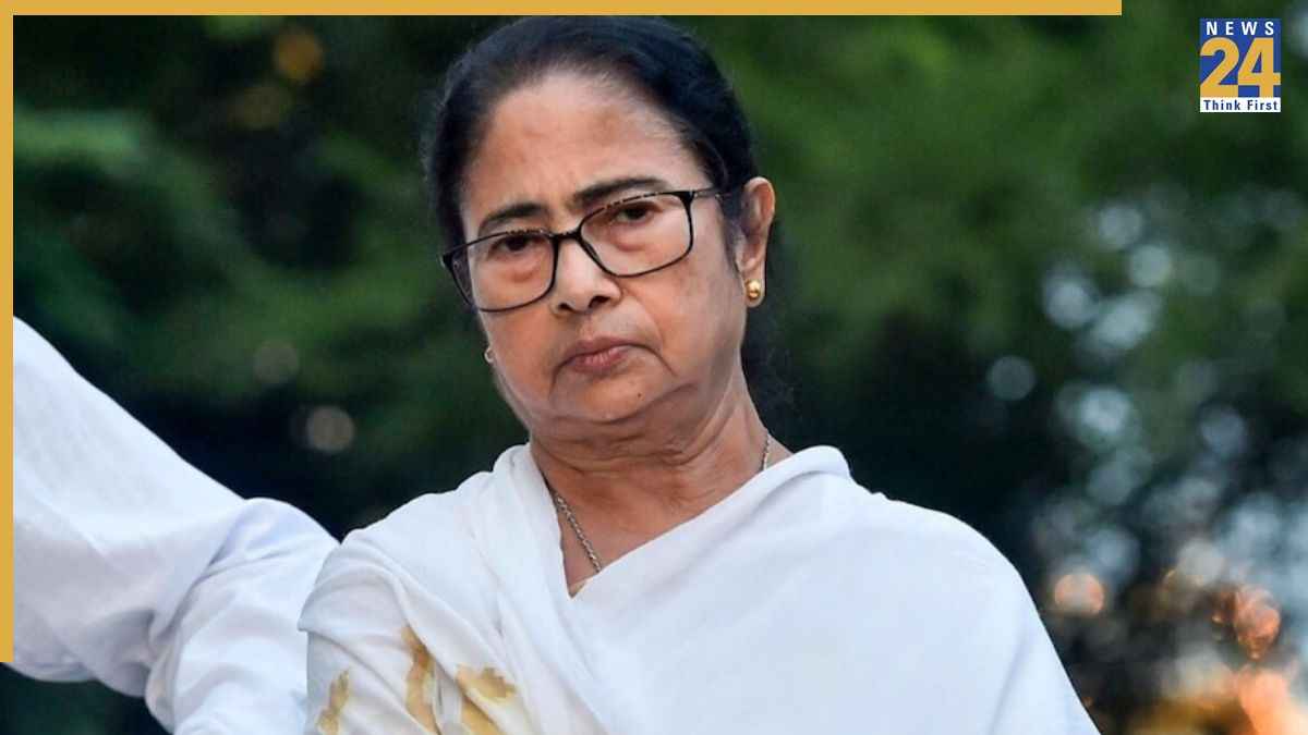 Attack on mamata banerjee