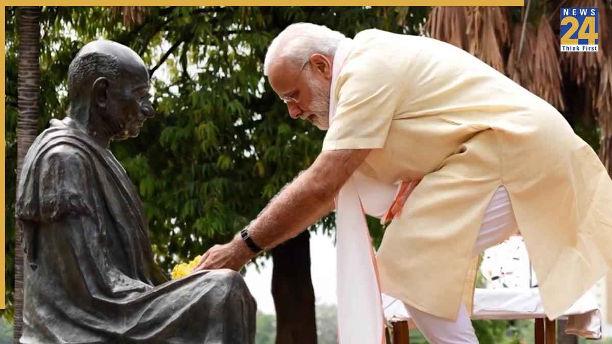 'बापू के सम्मान में खरीदें खादी', गांधी जयंती पर PM मोदी ने देशवासियों से की खास अपील