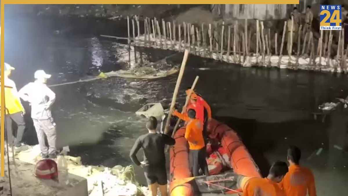 Noida news, Sector 81 Metro station, drain jump case, Ravi death, argument over drinking, Sector 39 police, NDRF rescue, SDRF rescue