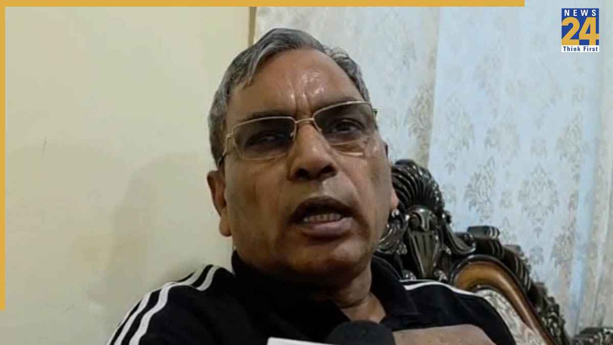 'हिम्मत है तो घोषित करें मुस्लिम CM', आजम खान से मुलाकात को लेकर अखिलेश पर बरसे OP राजभर
