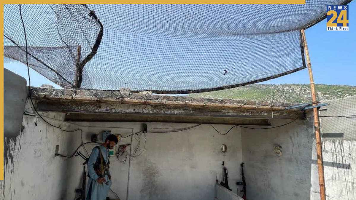 ड्रोन हमलों से परेशान पाकिस्तान ने निकाला अनोखा जुगाड़, सैन्य चौकियों के ऊपर लगाए जा रहे मछली पकड़ने वाले जाल