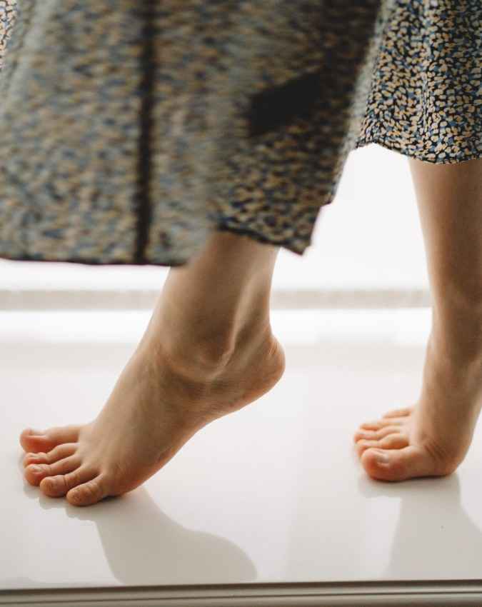 नारियल तेल से बनाएं क्रैक हील क्रीम