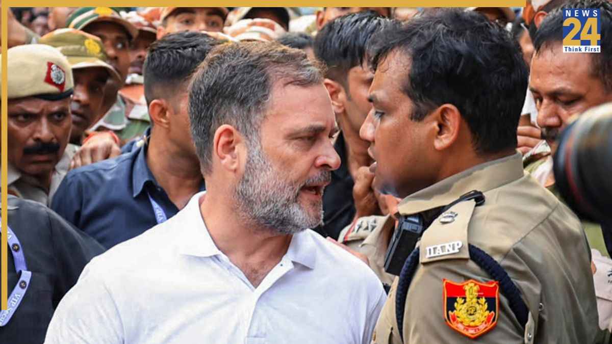 FIR against Rahul Gandhi, Priyanka Gandhi, Rahul Gandhi, Congress, Congress protest, CEC protest, TMC, CPI-M, CPI, RJD, IUML