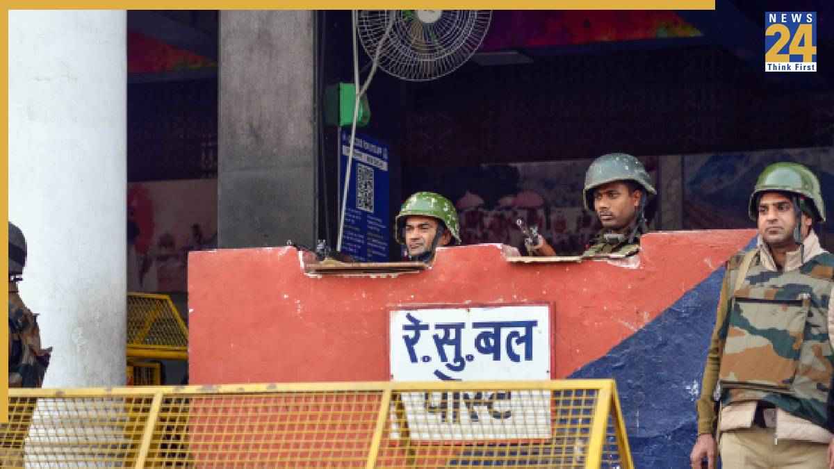 Railway Station | Delhi Police | CJP Protest