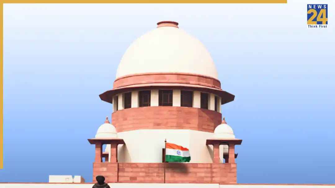 Supreme Court, Delhi High Court, footpath safety, pedestrian crossing, judges dharna, pedestrian rights, Delhi government