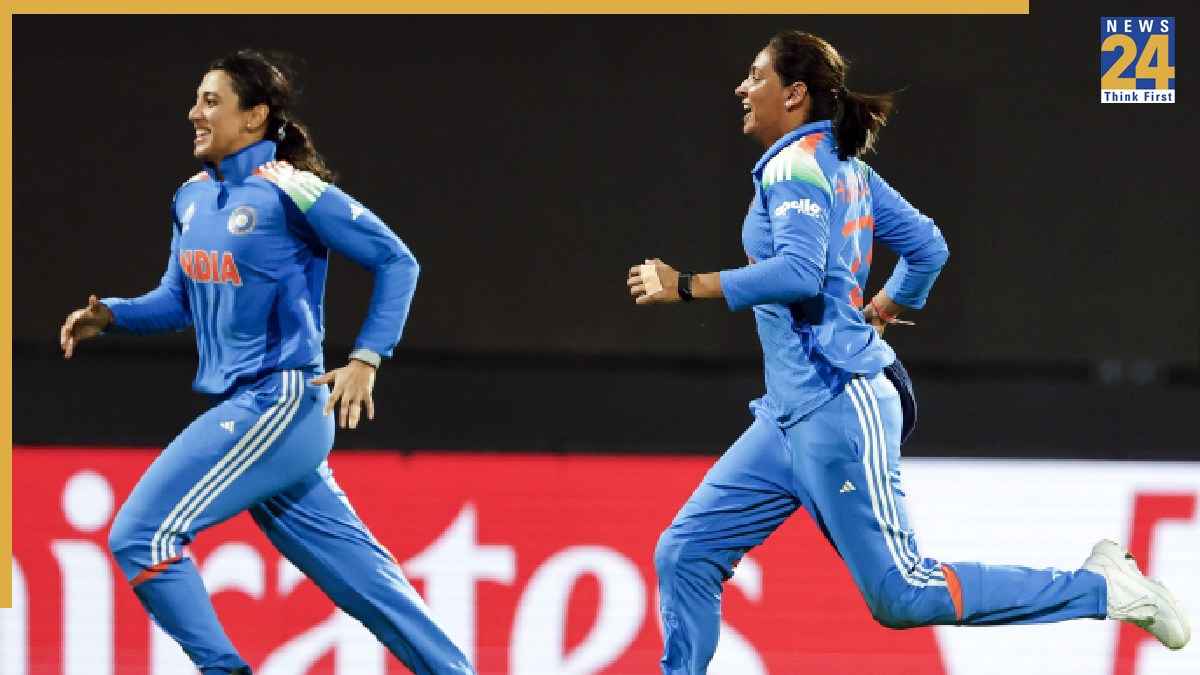 Smriti Mandhana and Harmanpreet Kaur