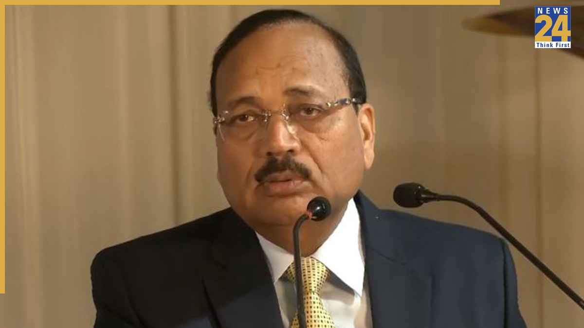 CJI Justice Surya Kant, INDIA Bloc leader, INDIA Bloc protest, INDIA protest, CEC protest, Rahul Gandhi, congress