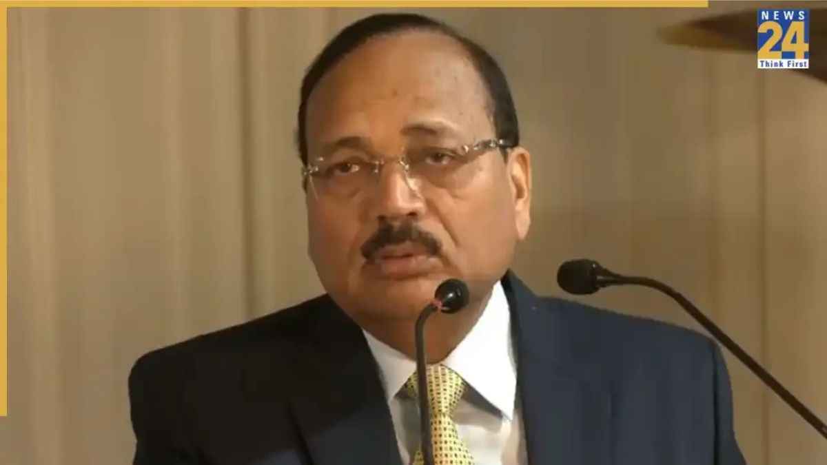 ‘कुछ बाहरी ताकतों की वजह से…’, CJI सूर्यकांत ने इशारों-इशारों में किस पर साधा निशाना? हालात को बताया दुर्भाग्यपूर्ण