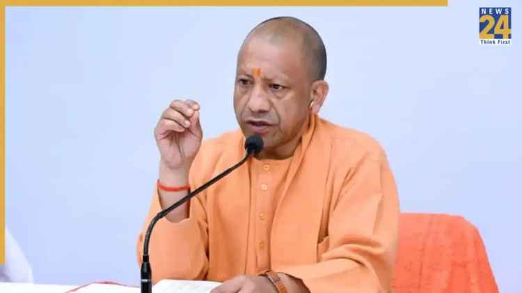 केरल की 'दुल्हन' ने सीएम योगी को लिखा इमोशनल लेटर, शादी का भेजा न्योता, कहा- आप मेरे बड़े भाई हैं