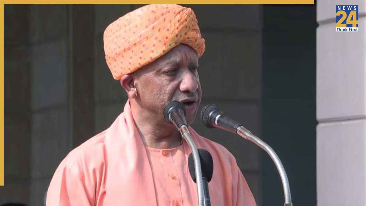 मुख्यमंत्री योगी ने पाती लिखकर दी महानवमी और विजयादशमी की शुभकामनाएं, श्रीराम के आदर्शों का किया जिक्र