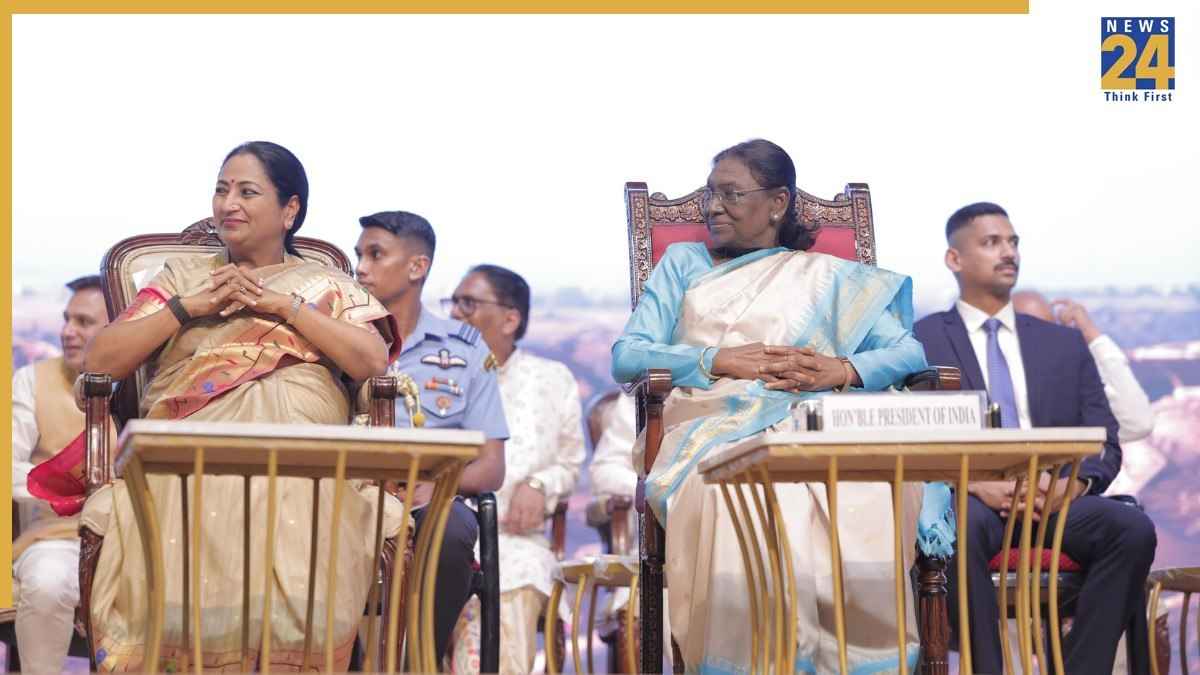द्वारका में श्री रामलीला एवं विजयदशमी समारोह में दिल्ली की मुख्यमंत्री रेखा गुप्ता का वक्तव्य