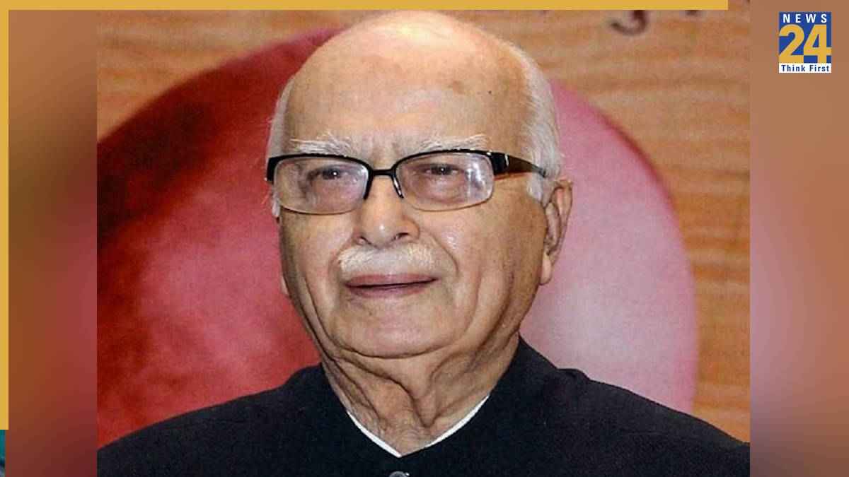 लालकृष्ण आडवाणी की तबीयत बिगड़ी, सीने में संक्रमण के बाद अपोलो में भर्ती