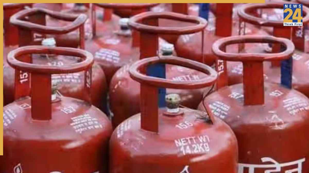 LPG Distributors Association Threatens Nationwide Strike Centre One Month Ultimatum Demands Commission eKYC Details in Hindi.