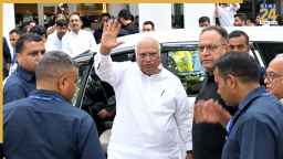 खरगे आवास पर संसद सत्र चलाएगा INDIA ब्लॉक, CEC के खिलाफ चलाएंगे मॉक ट्रायल