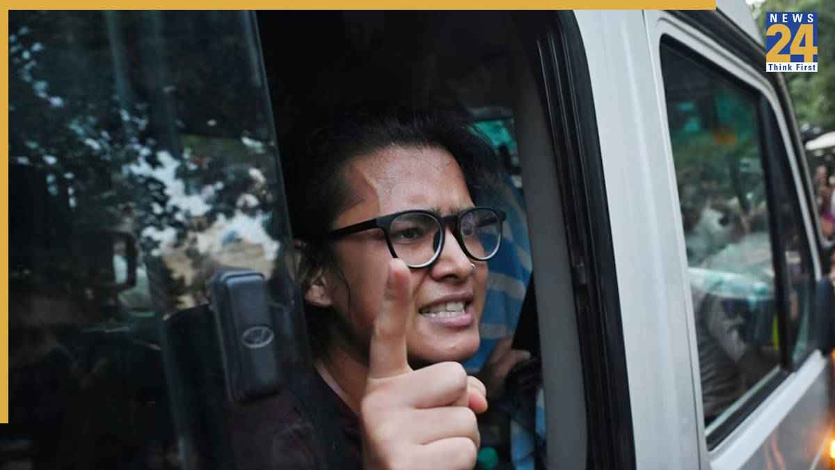 Neha Bora, AISA Delhi High Court, CJP Protest Delhi, Mandi House Flag March, Delhi Police Notice